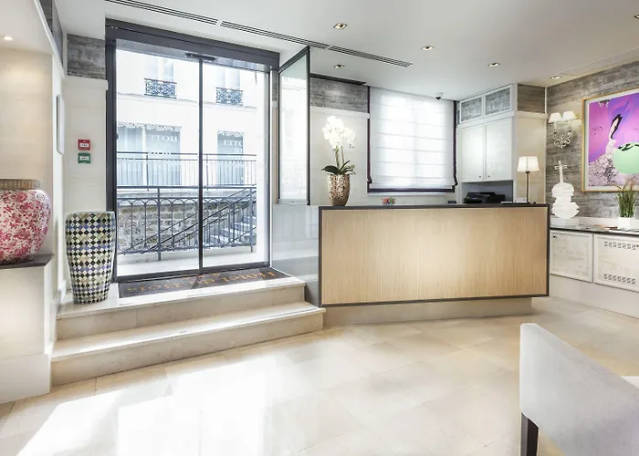 Du Bois Champs-elysees 3* פריז