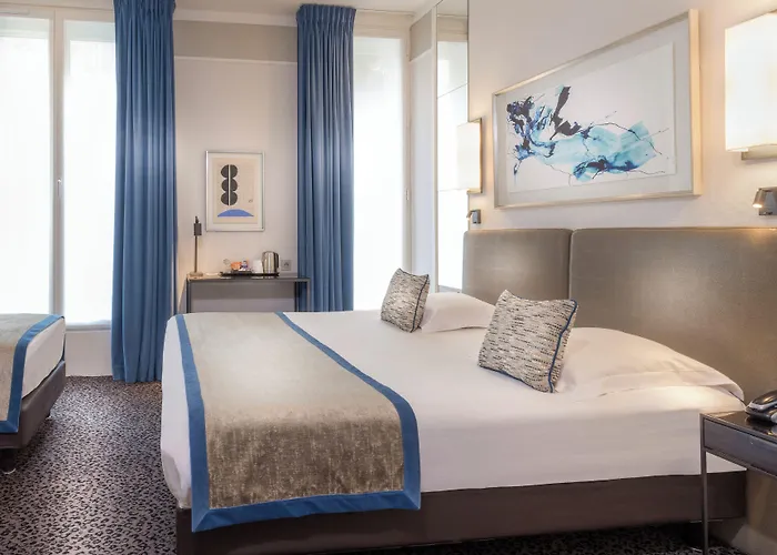 Du Bois Champs-elysées 3* Parigi