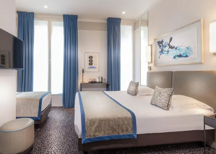 Du Bois Champs-elysées Hotel