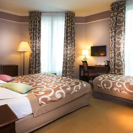 Hotel Du Bois Champs-elysees Paris