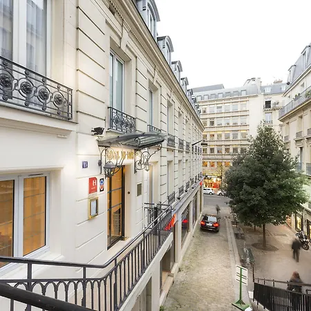 オテル デュ ボワ シャンゼリゼ