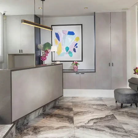 ホテル オテル デュ ボワ シャンゼリゼ 3*