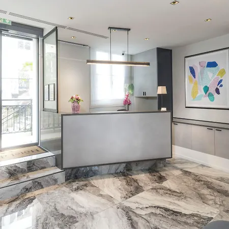 オテル デュ ボワ シャンゼリゼ 3*