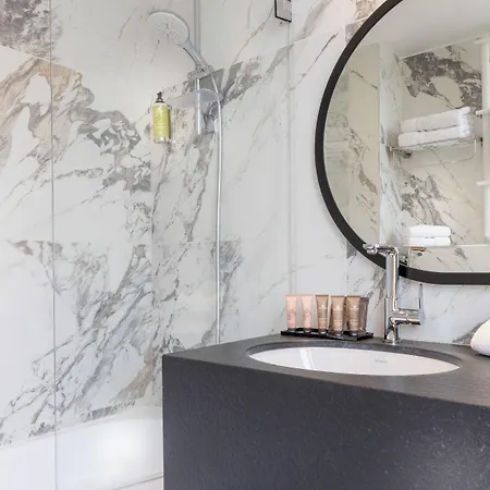 ホテル オテル デュ ボワ シャンゼリゼ