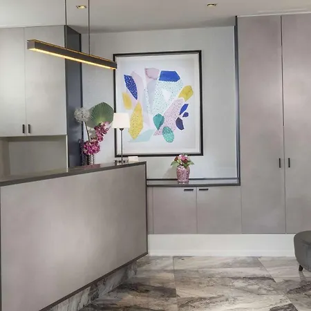 Du Bois Champs-elysées Hotel 3*