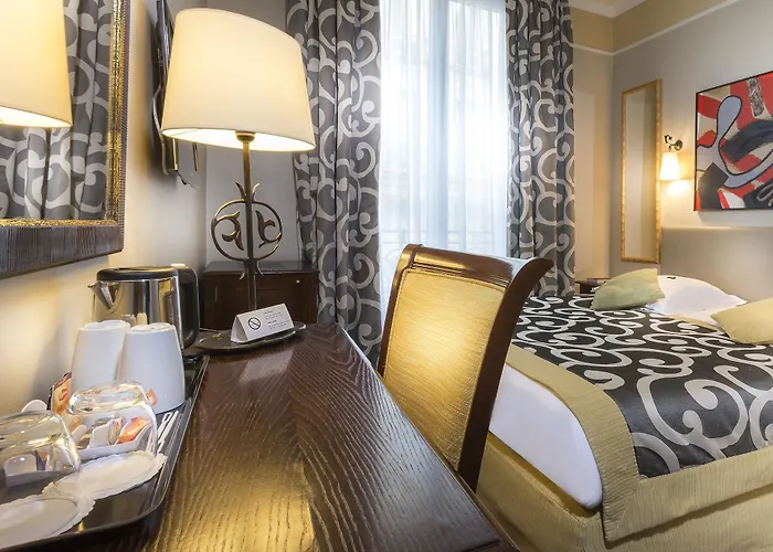 Du Bois Champs-elysees Paris