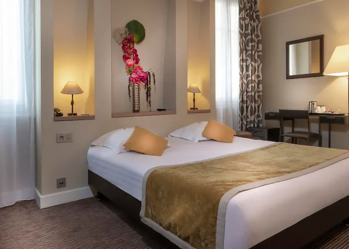 Du Bois Champs-elysees 3*