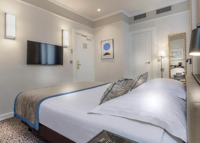 Otel Du Bois Champs-elysees Paris