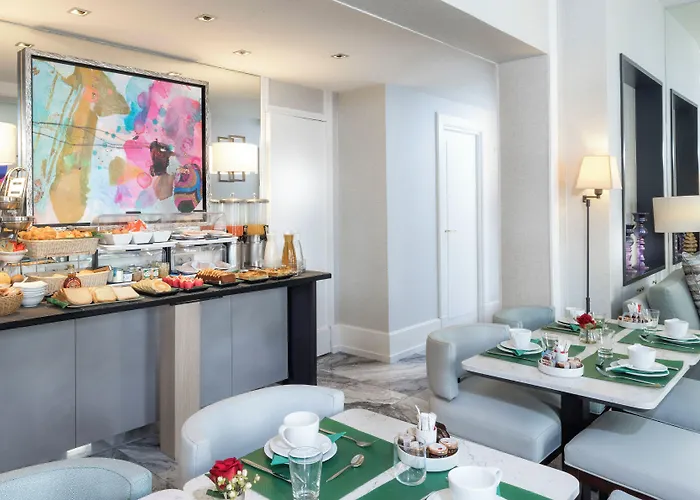 Du Bois Champs-elysées Hotel Parigi