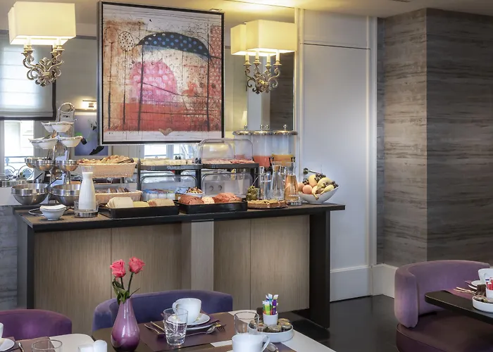 Du Bois Champs-elysees Otel 3*